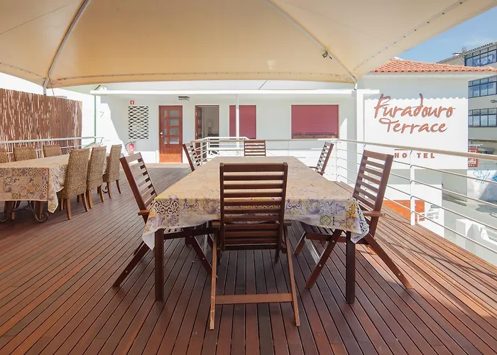 Oda ve Kahvaltı Terrace Furadouro